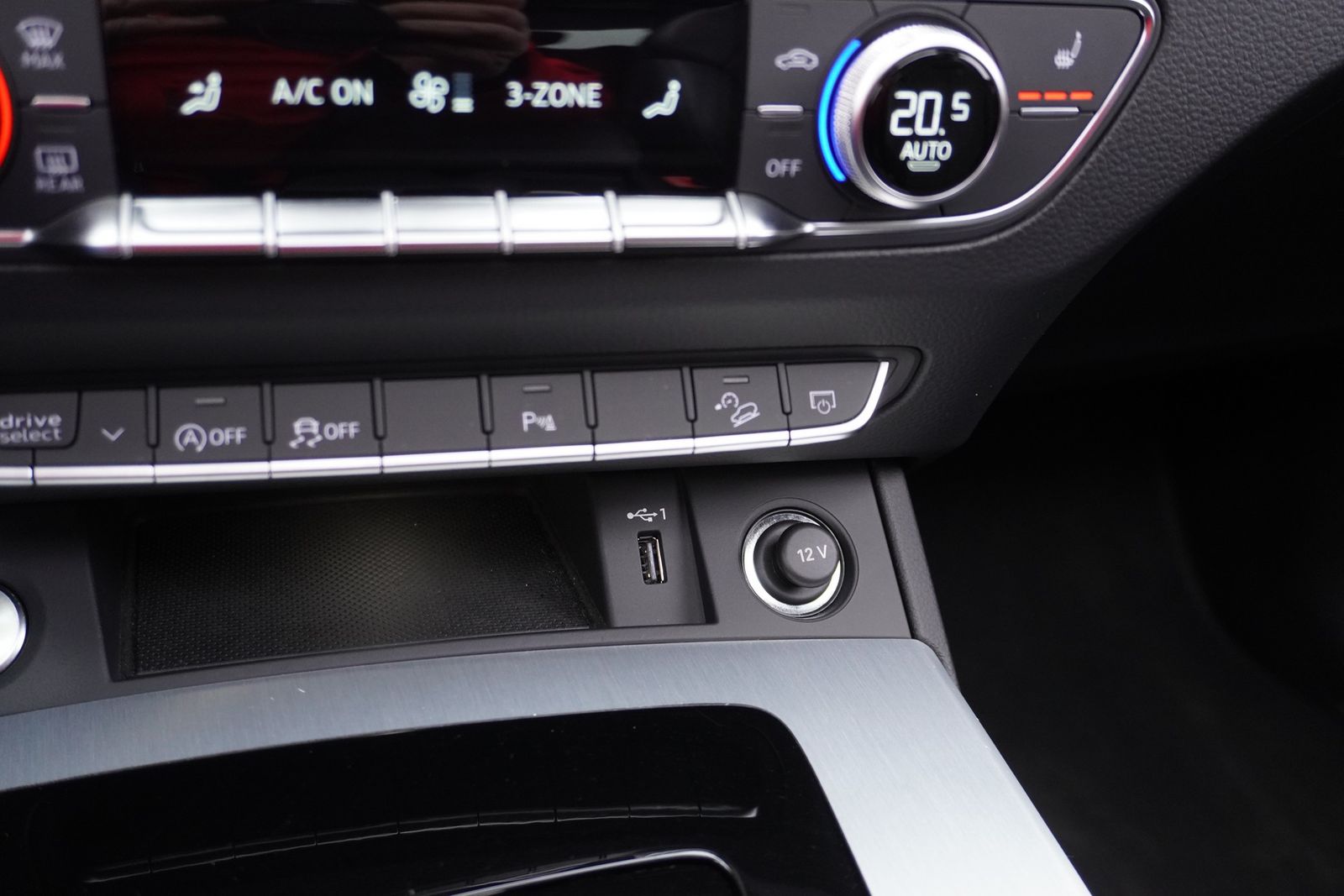 Audi Q5 Sportback S-Line 45 TFSI quattro s-tronic - Samsaru's Car Outlet