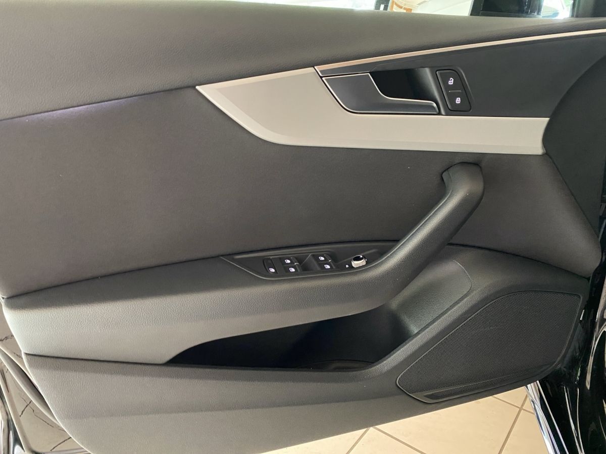 Audi A4 Avant 40 TFSI S tronic - Samsaru's Car Outlet