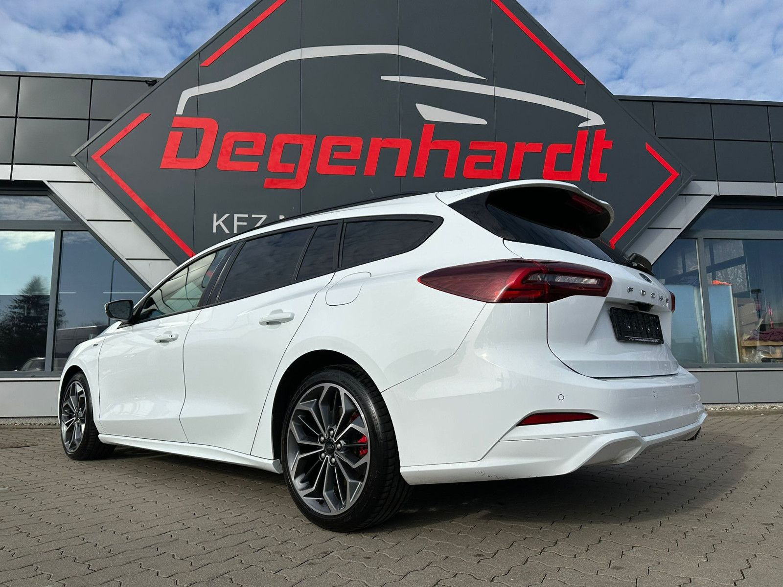 Ford Focus 1.5 Turnier ST-Line X LED ACC NAV KAM AHK