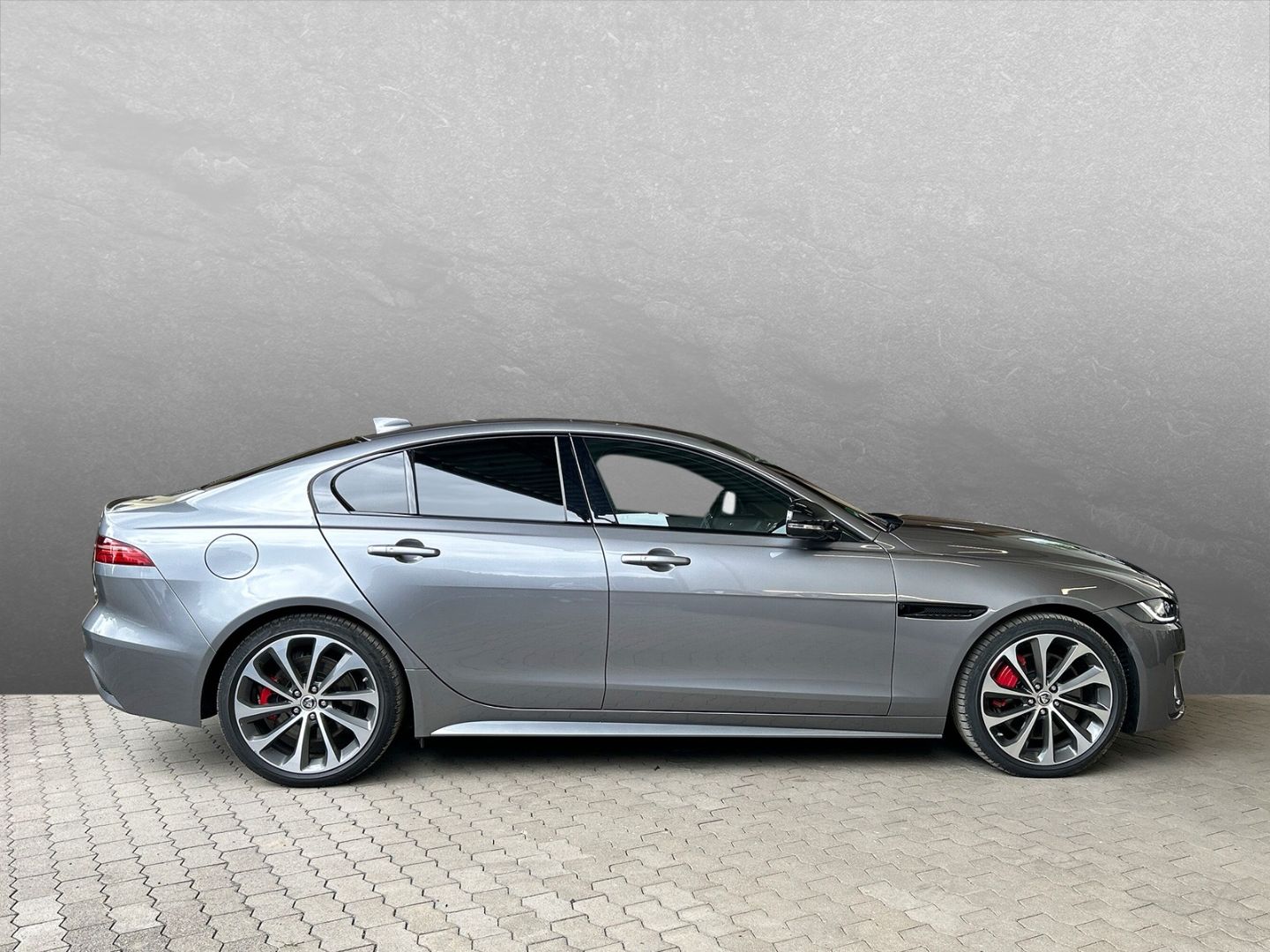 Jaguar XE R-Dynamic SE P250 EU6d Matrix Winter-Paket DA