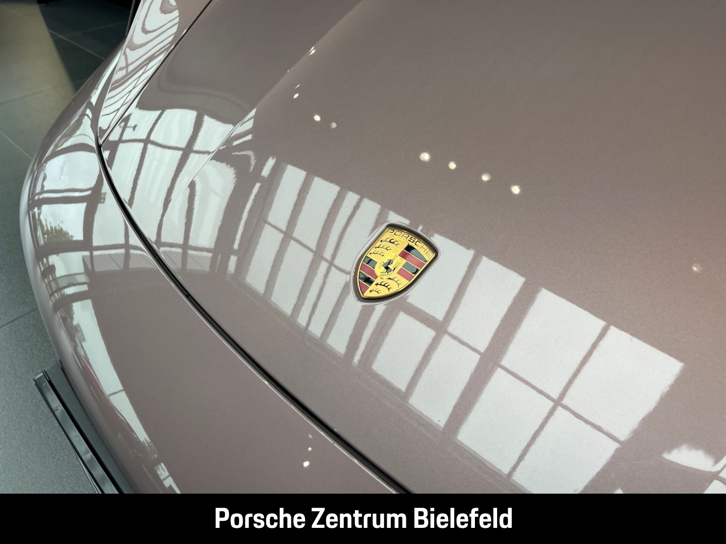 Porsche Taycan 4S Sport Turismo Frozenberrymetallic BOSE
