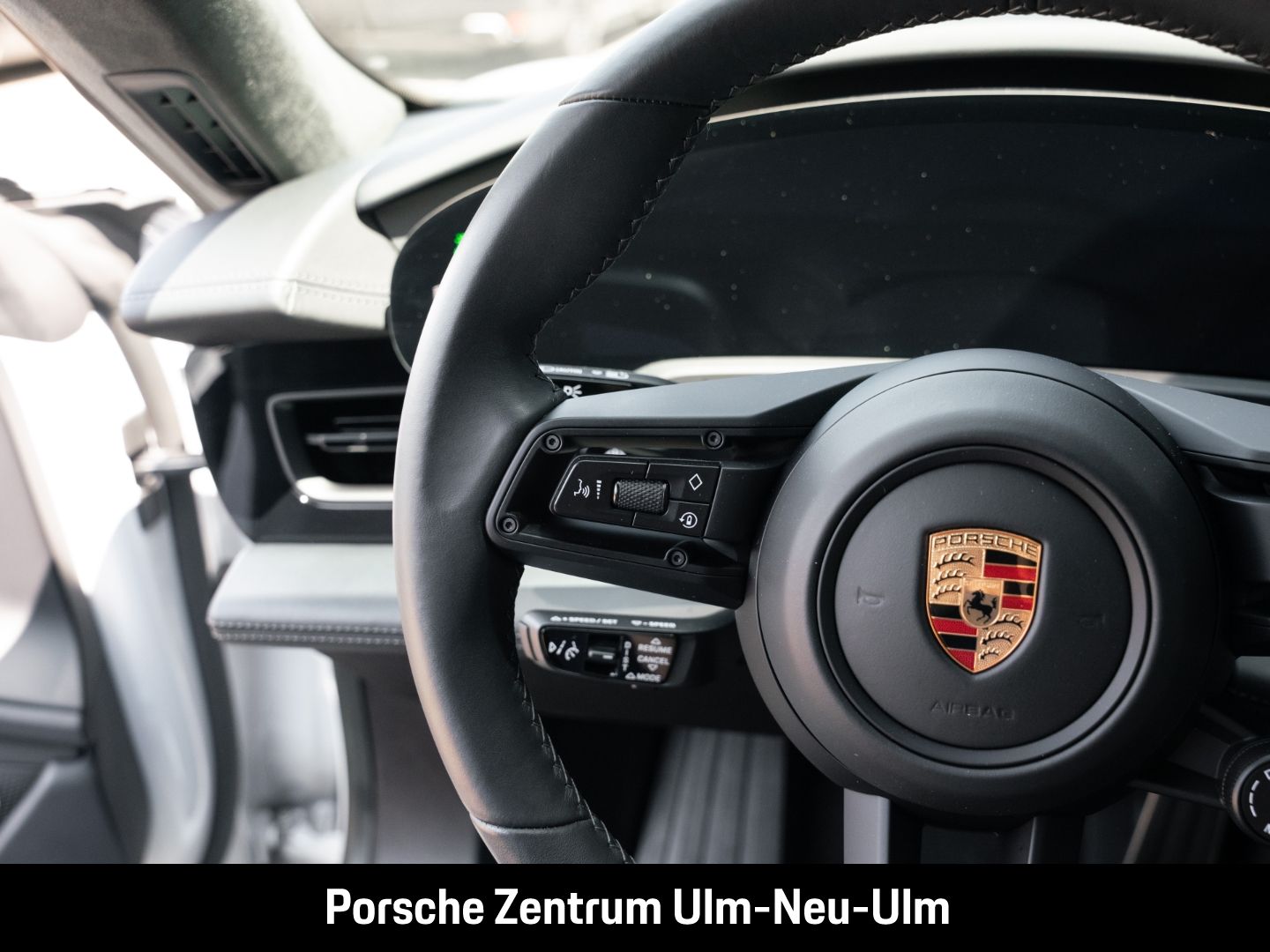 Porsche Taycan Turbo Cross Turismo BOSE Luftfederung LED
