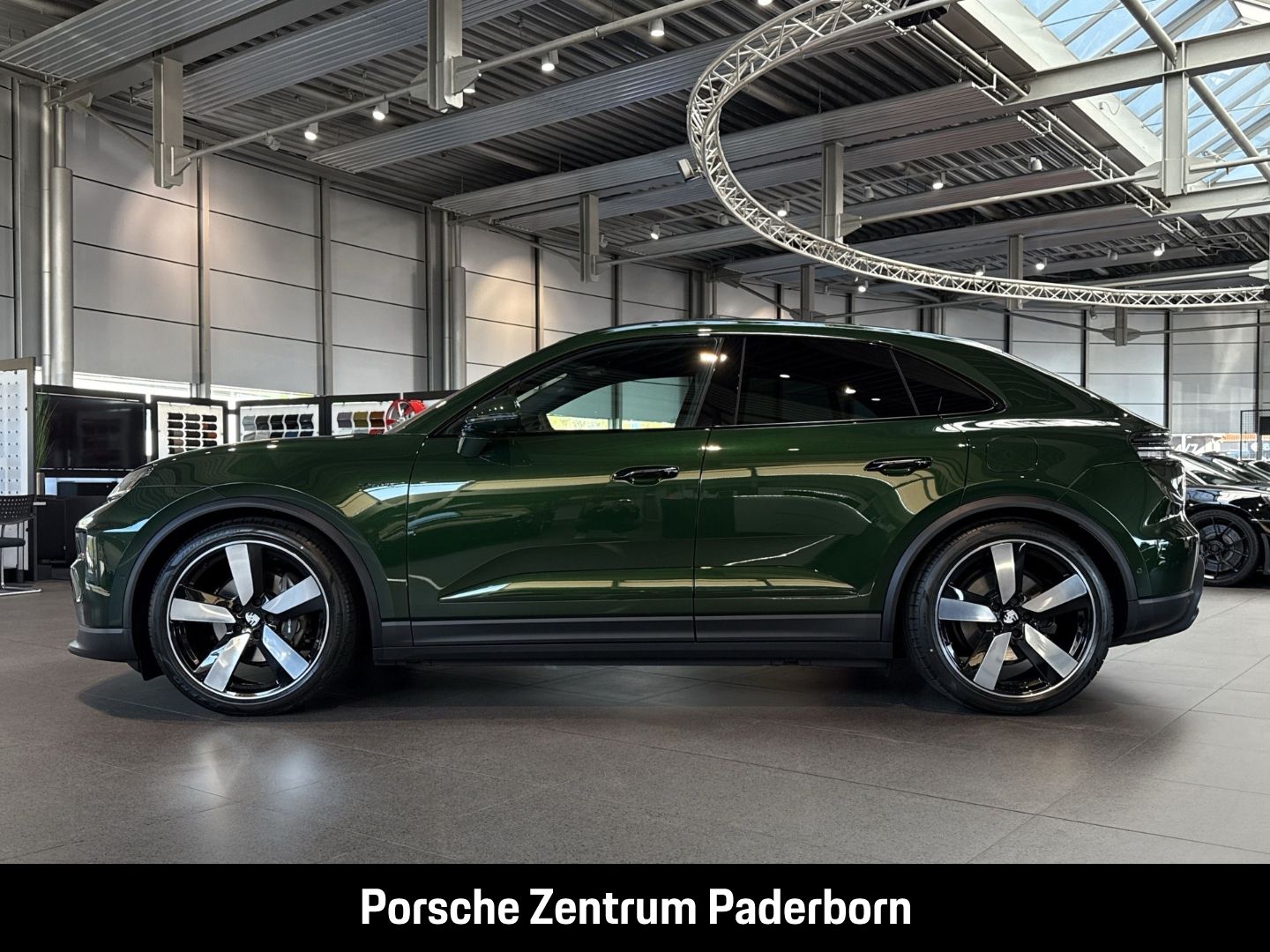 Porsche Macan 4 - Samsaru's Car Outlet