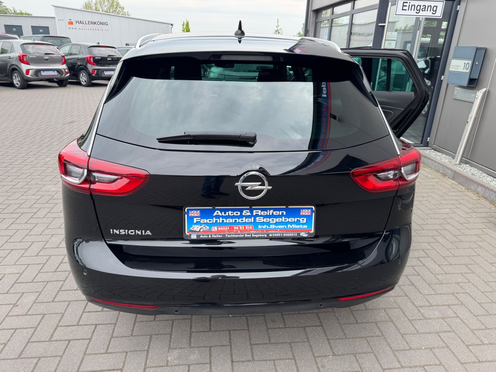 Opel Insignia B Sports Tourer Business - Samsaru's Car Outlet