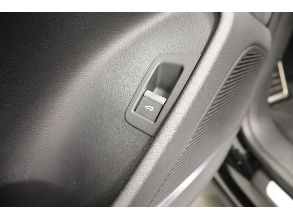 Audi RS Q8 4.0 TFSI quattro performance Navi,Matrix,H