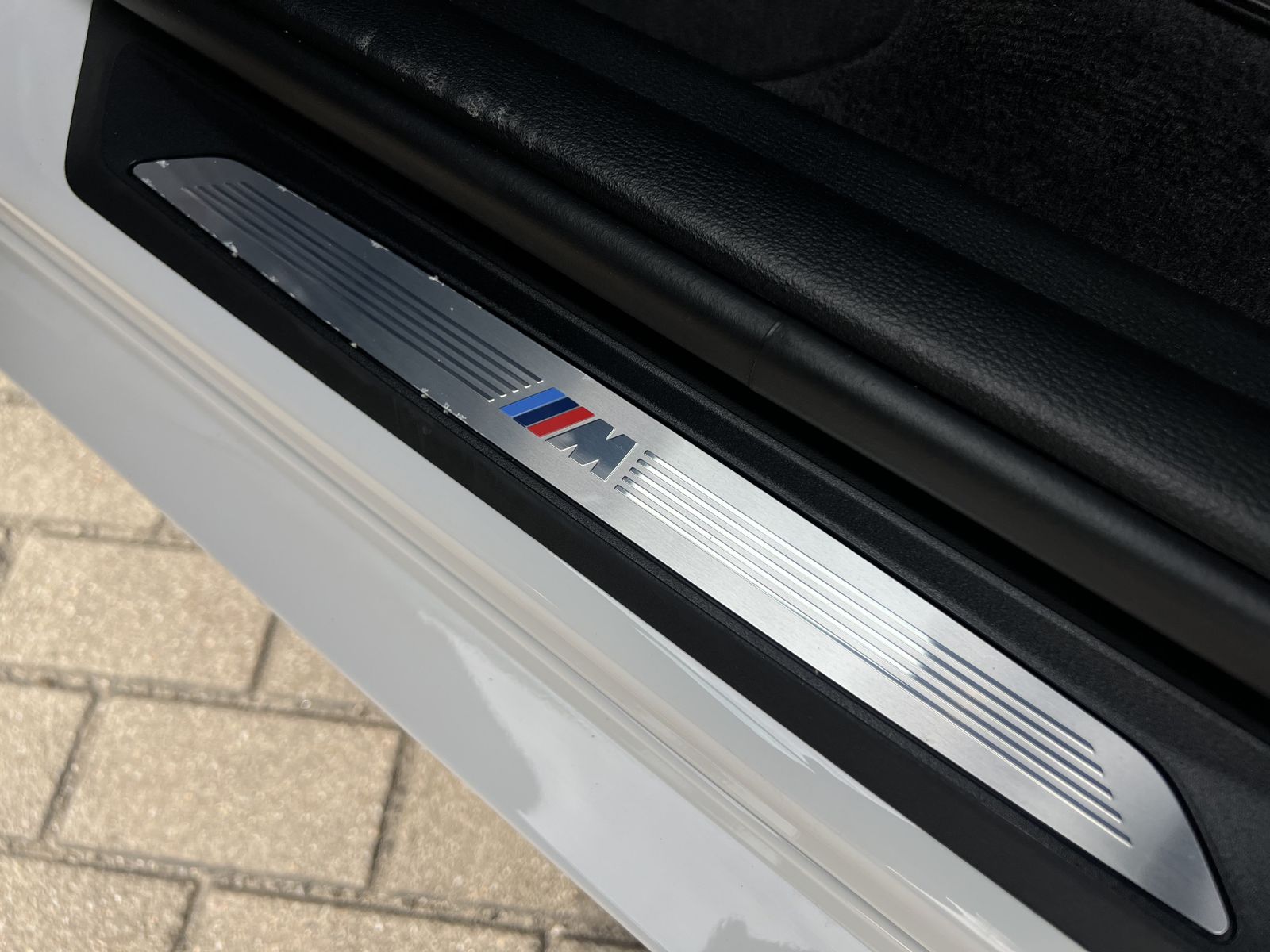 BMW X1 xDrive25e M Sportpaket - Samsaru's Car Outlet