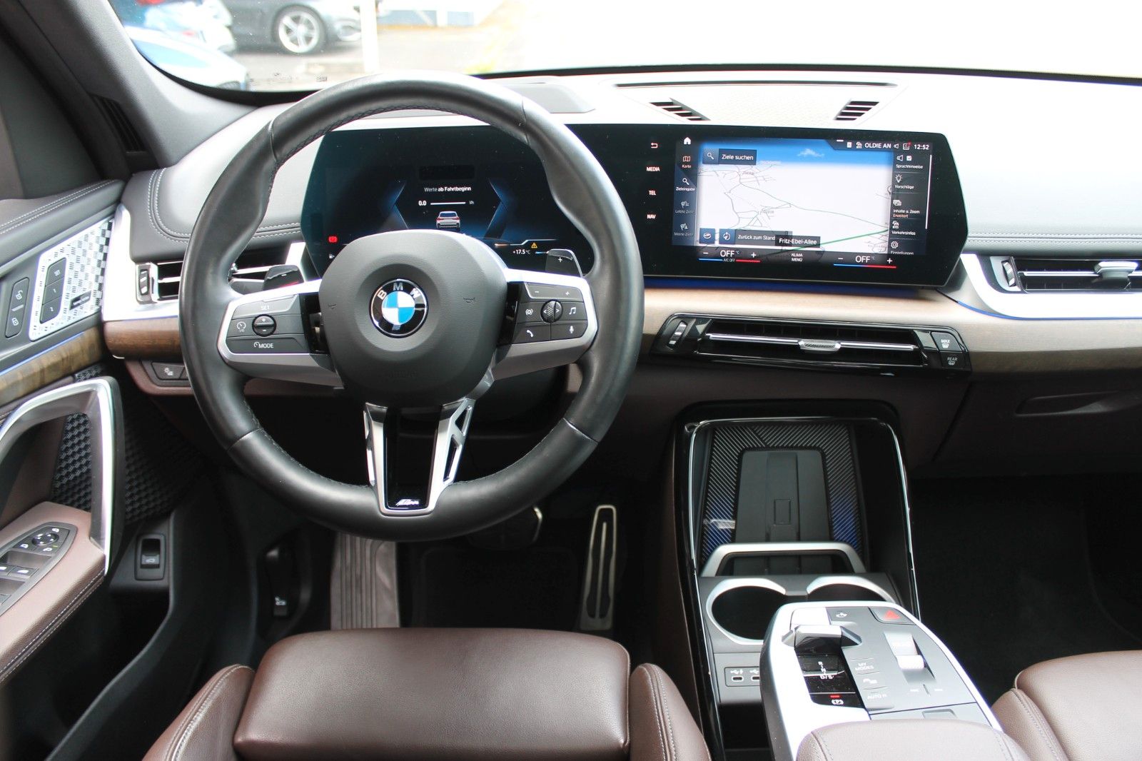 BMW X1 xDrive 23i M-Sport - Samsaru's Car Outlet