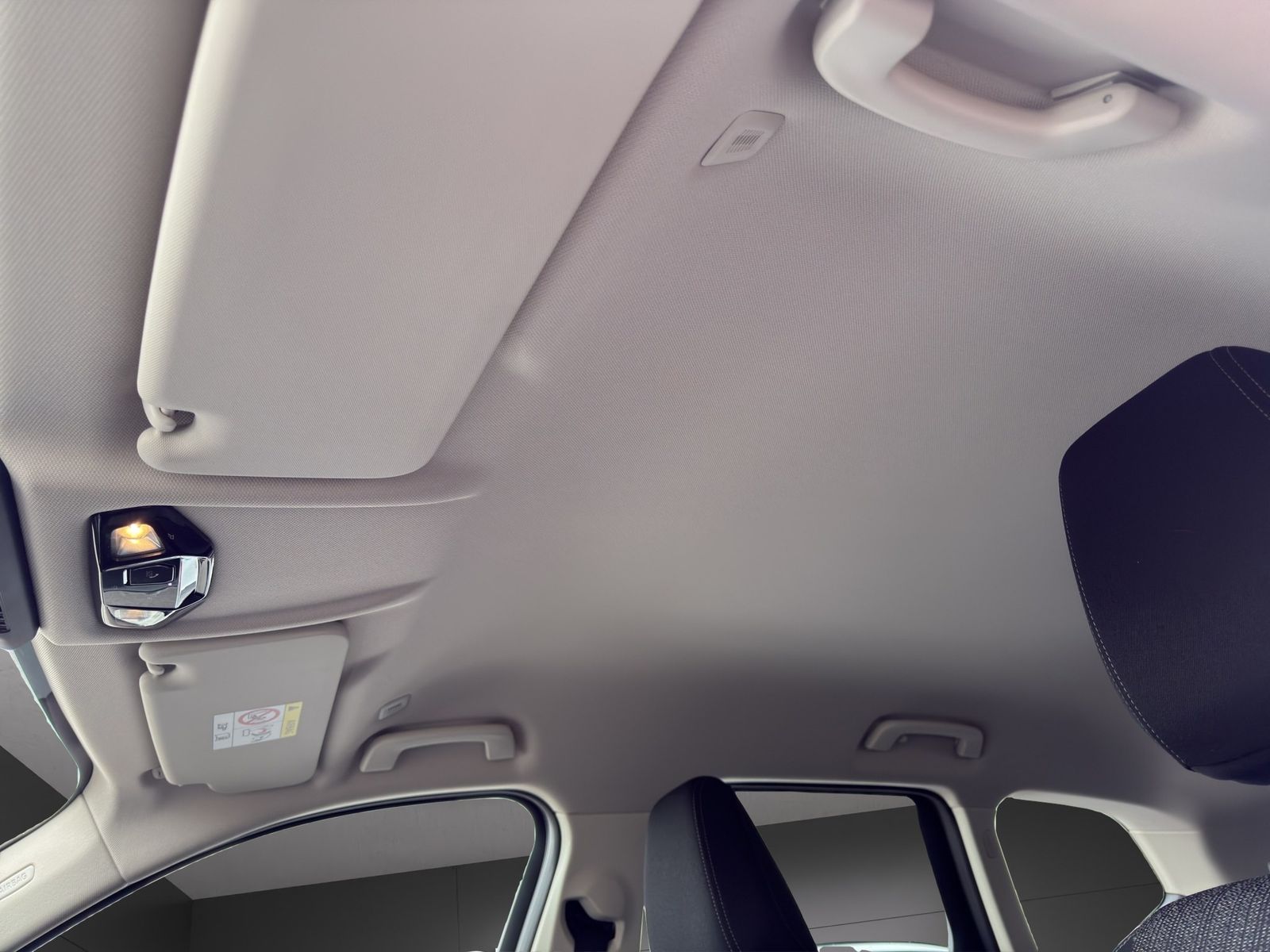 BMW X1 xDrive23i - Samsaru's Car Outlet
