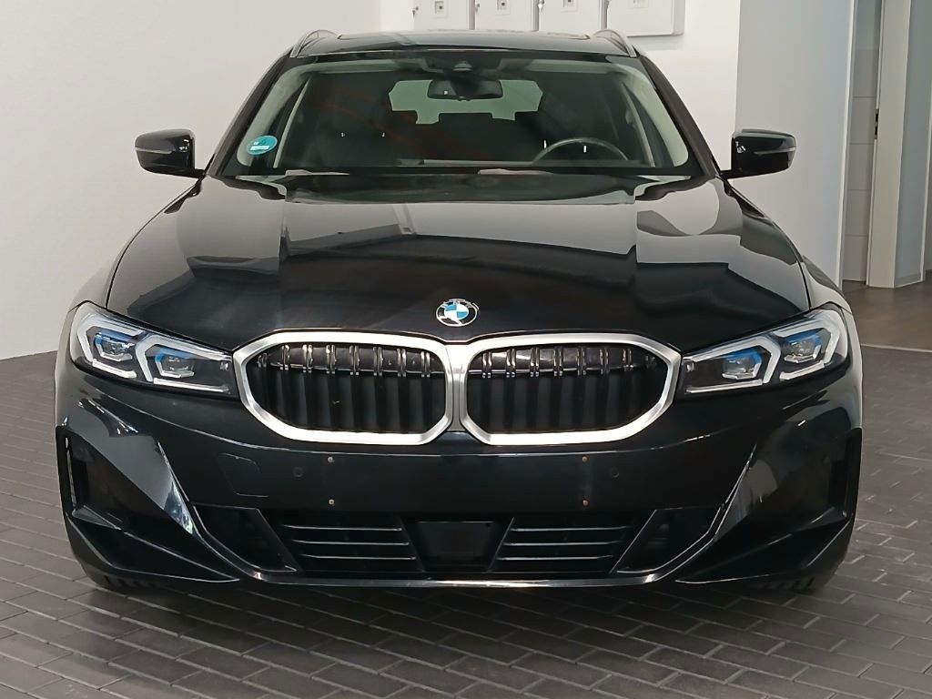 BMW 320d Touring xDrive - Samsaru's Car Outlet