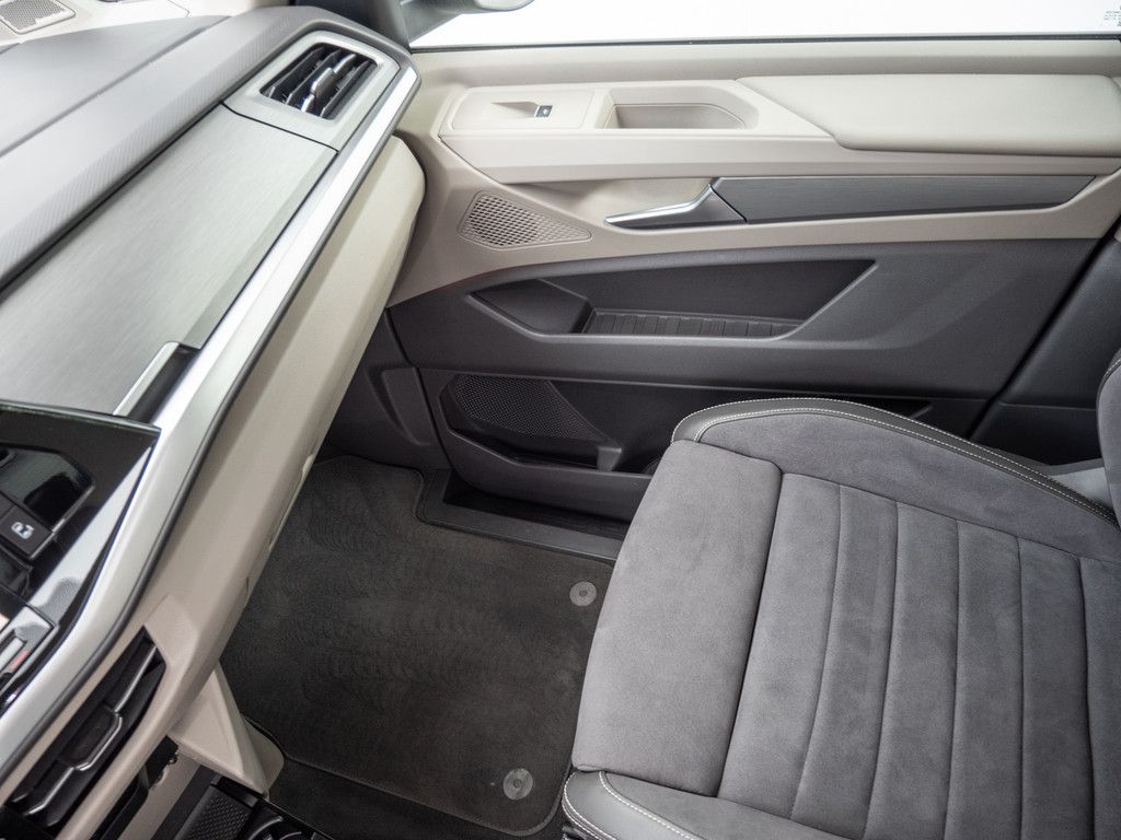 Volkswagen T7 Multivan 2.0TDI DSG - Samsaru's Car Outlet