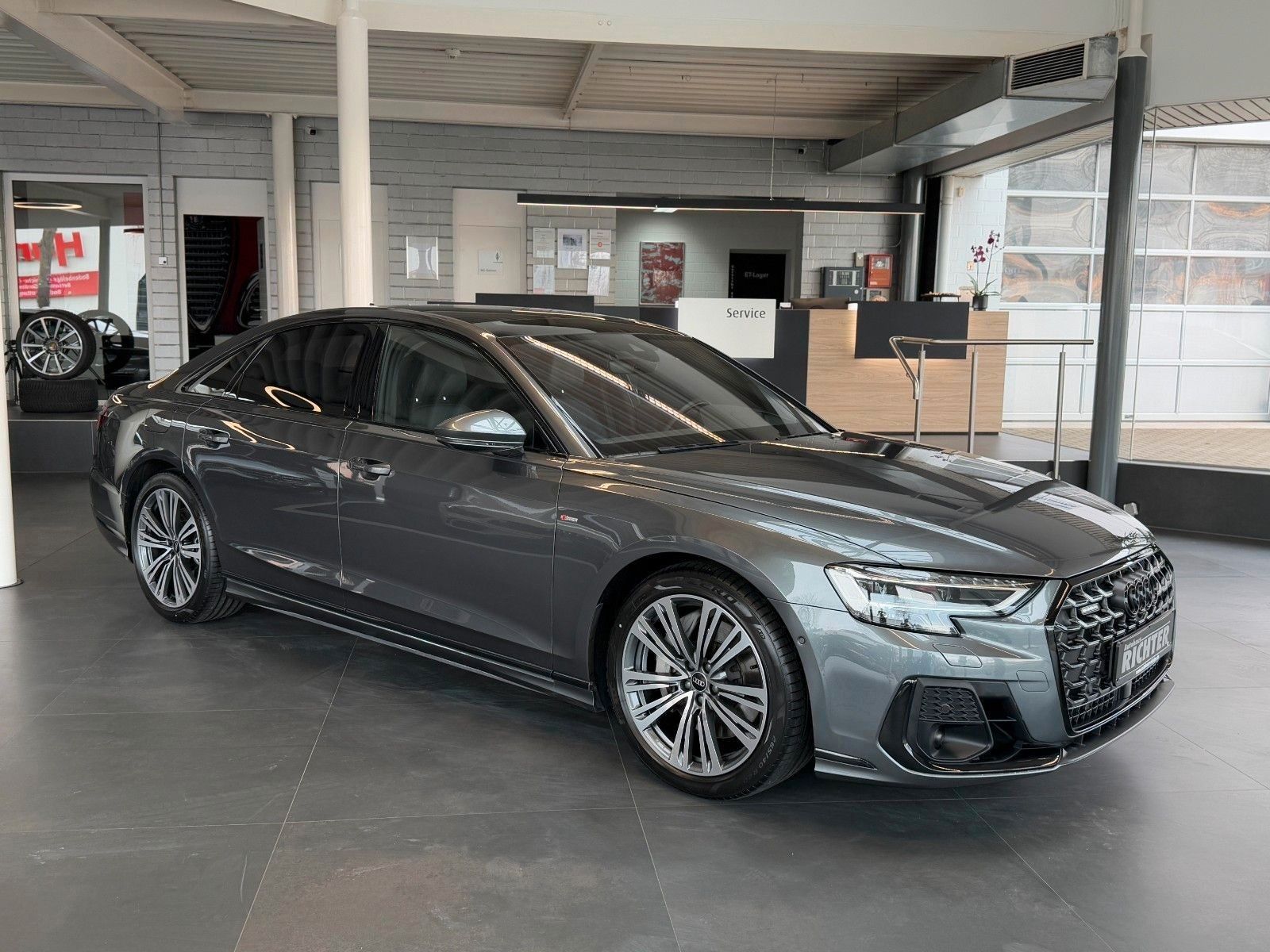 Audi A8 55 TFSI quattro S-Line - Samsaru's Car Outlet
