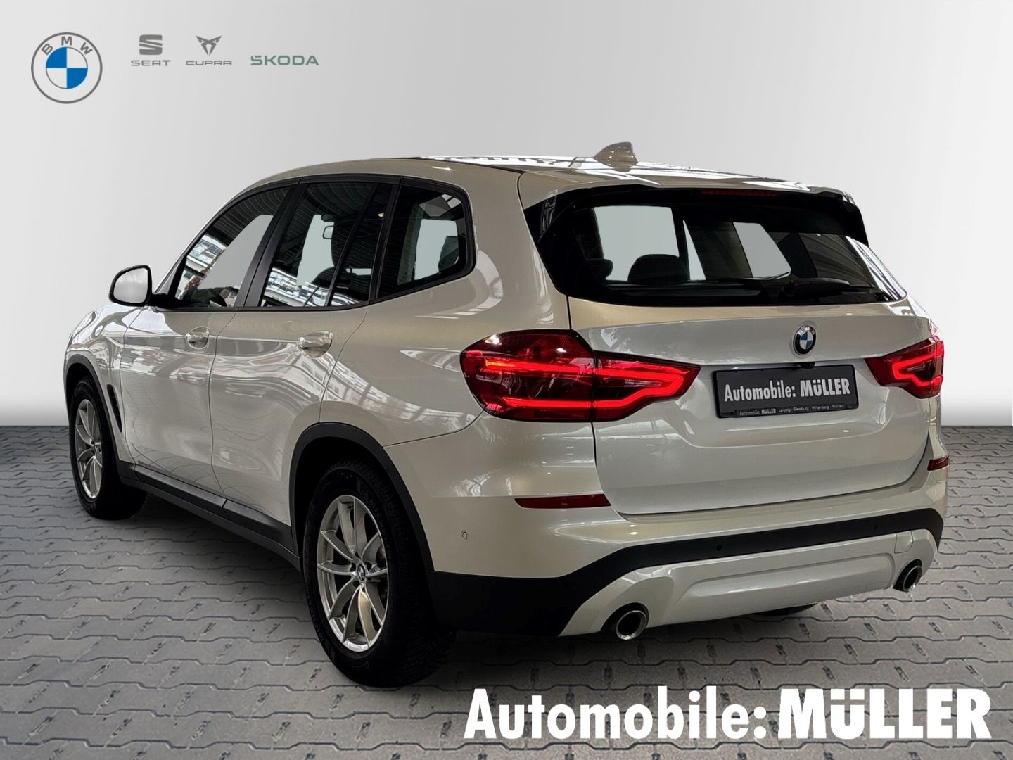 BMW X3 20i xDrive Park-Assistent Navi Digitales Cock