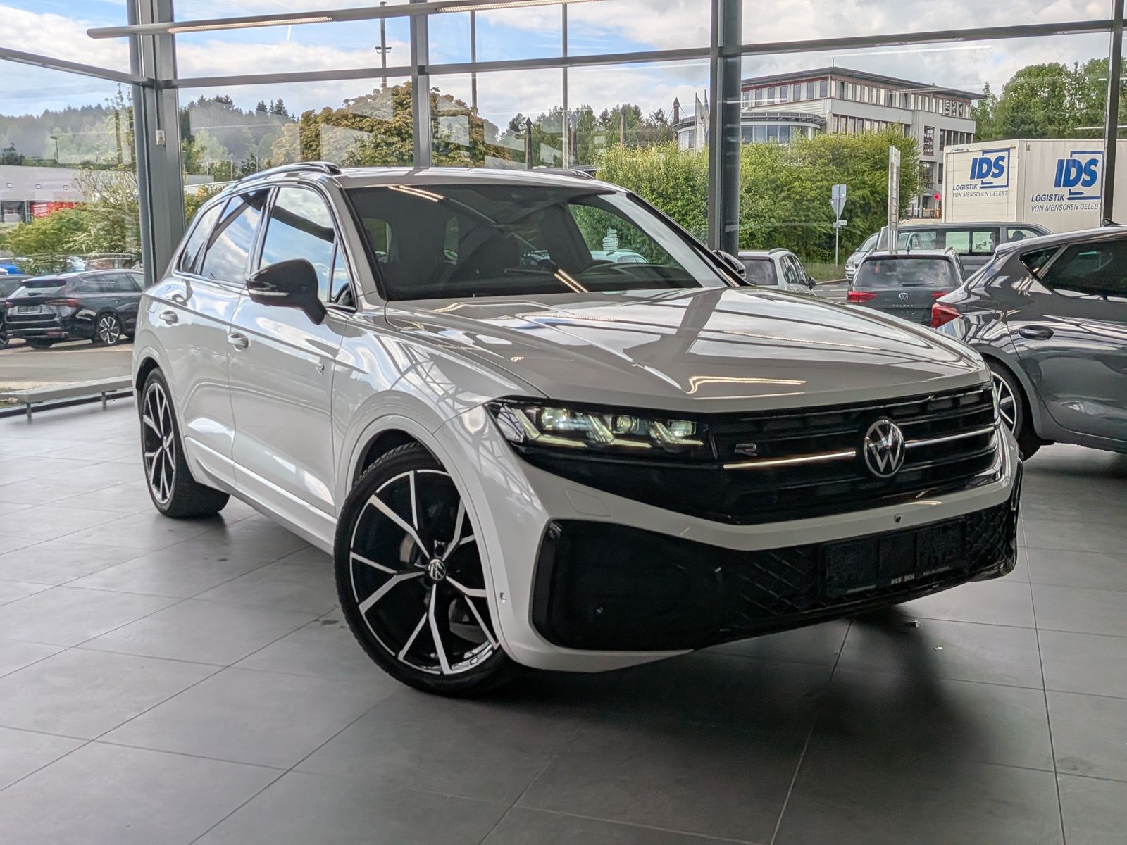 Volkswagen Touareg 3.0TDI 4M R-Line VOLL Black 22" UPE 114T