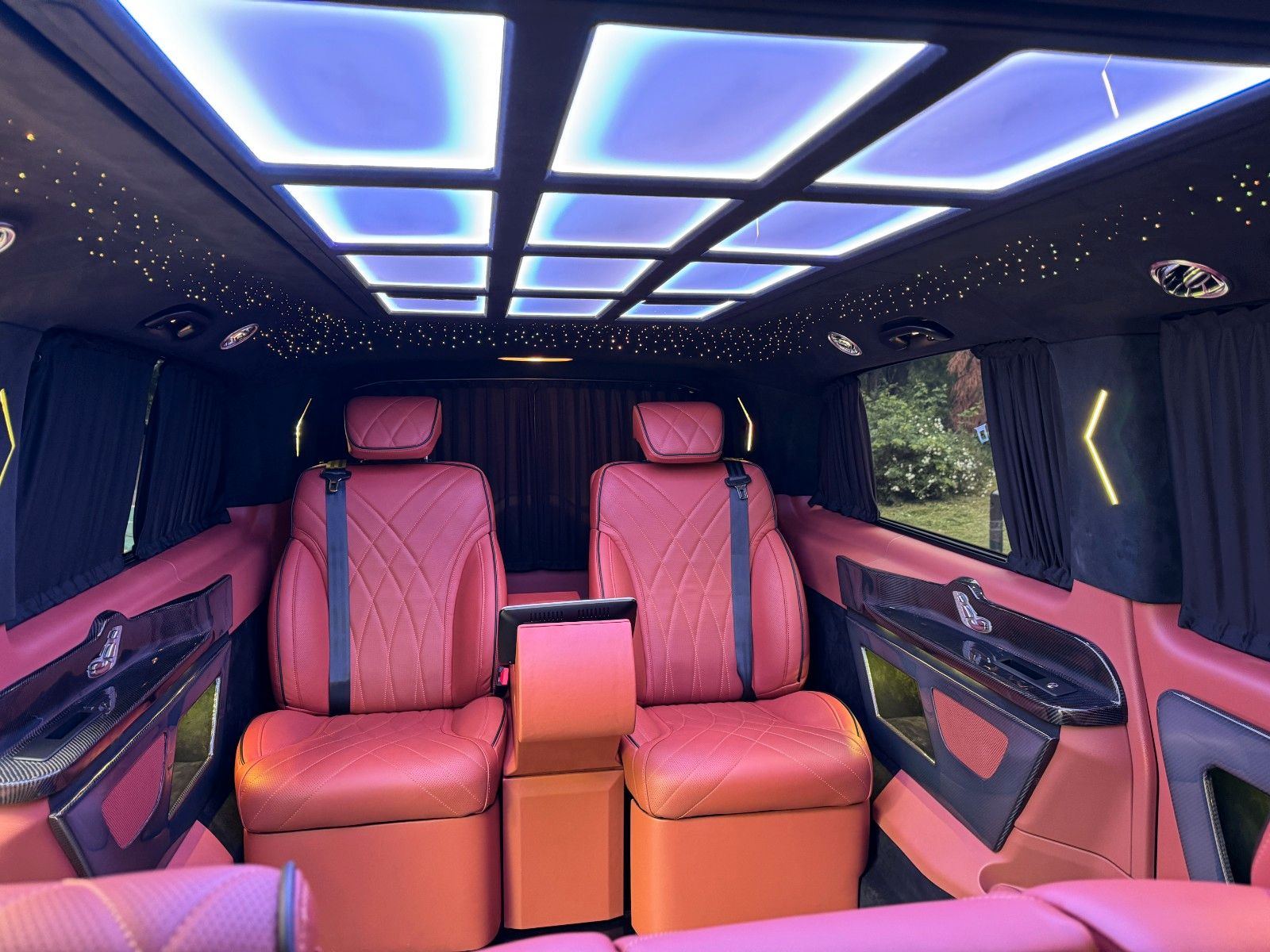 Mercedes-Benz V-Klass Maybach VIP - Samsaru's Car Outlet