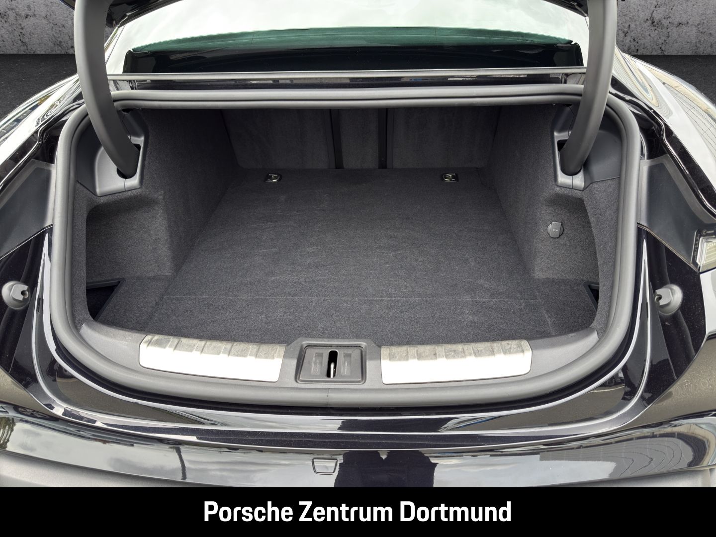 Porsche Taycan GTS Head-Up LED-Matrix Surround-View