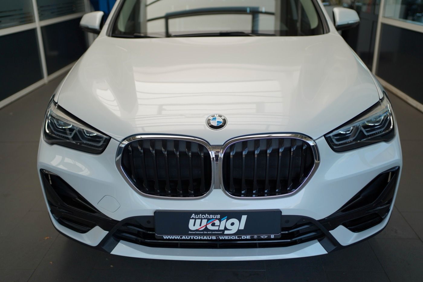 BMW X1 Sport Line xDrive - Samsaru's Car Outlet