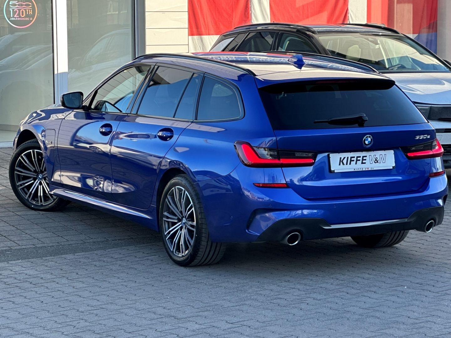 BMW 330 e TOURING M-SPORT - Samsaru's Car Outlet