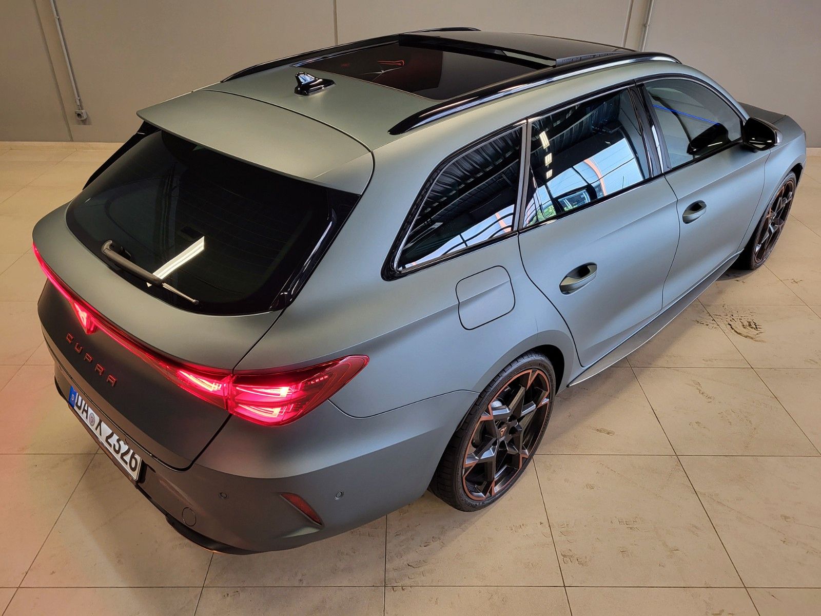 Cupra Leon Sportstourer -VZ- 1.5 e-Hybrid - Samsaru's Car Outlet