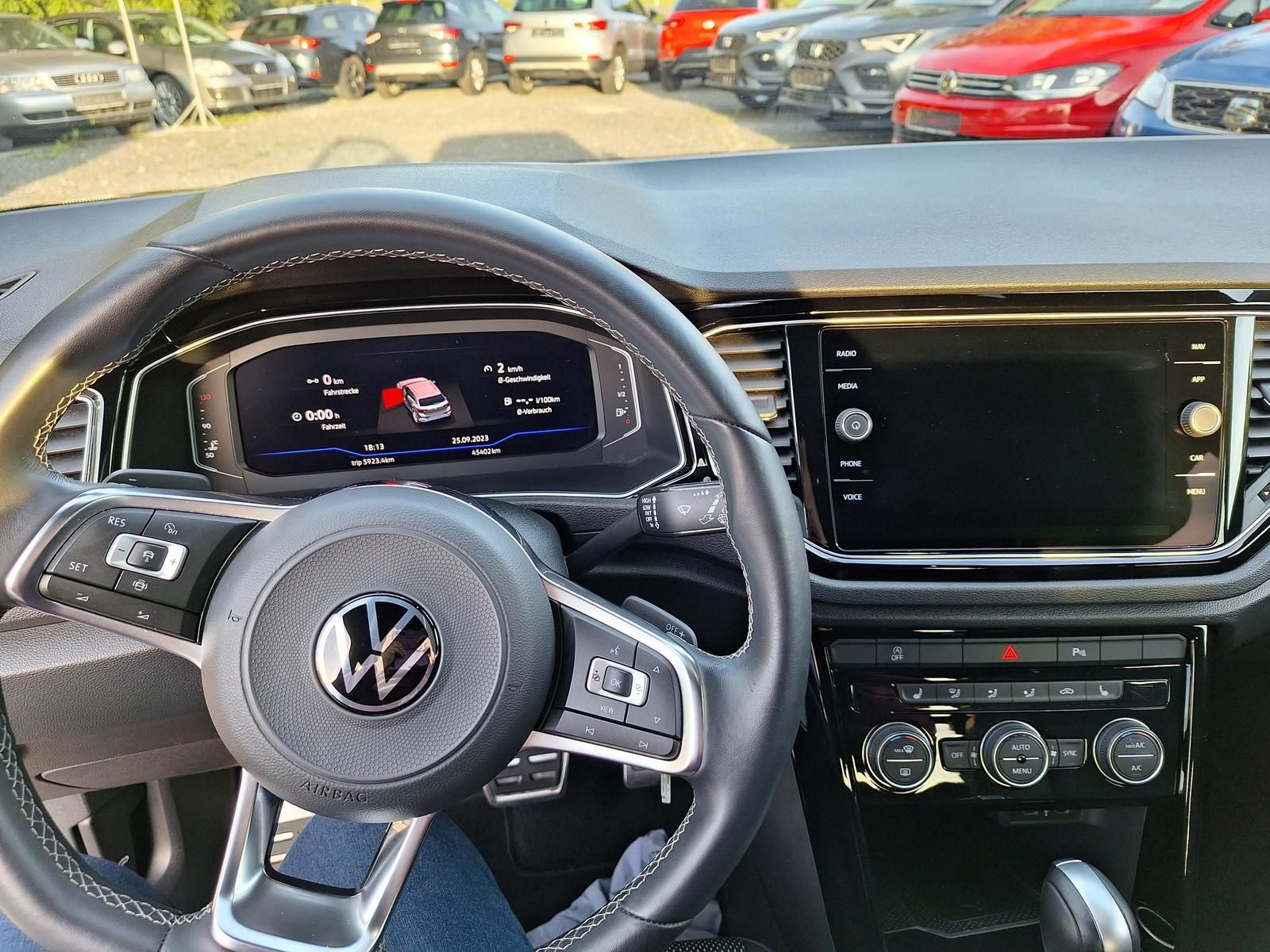 Volkswagen T-Roc 2.0 TSI DSG Sport 4Motion Black-Style - Samsaru's Car Outlet