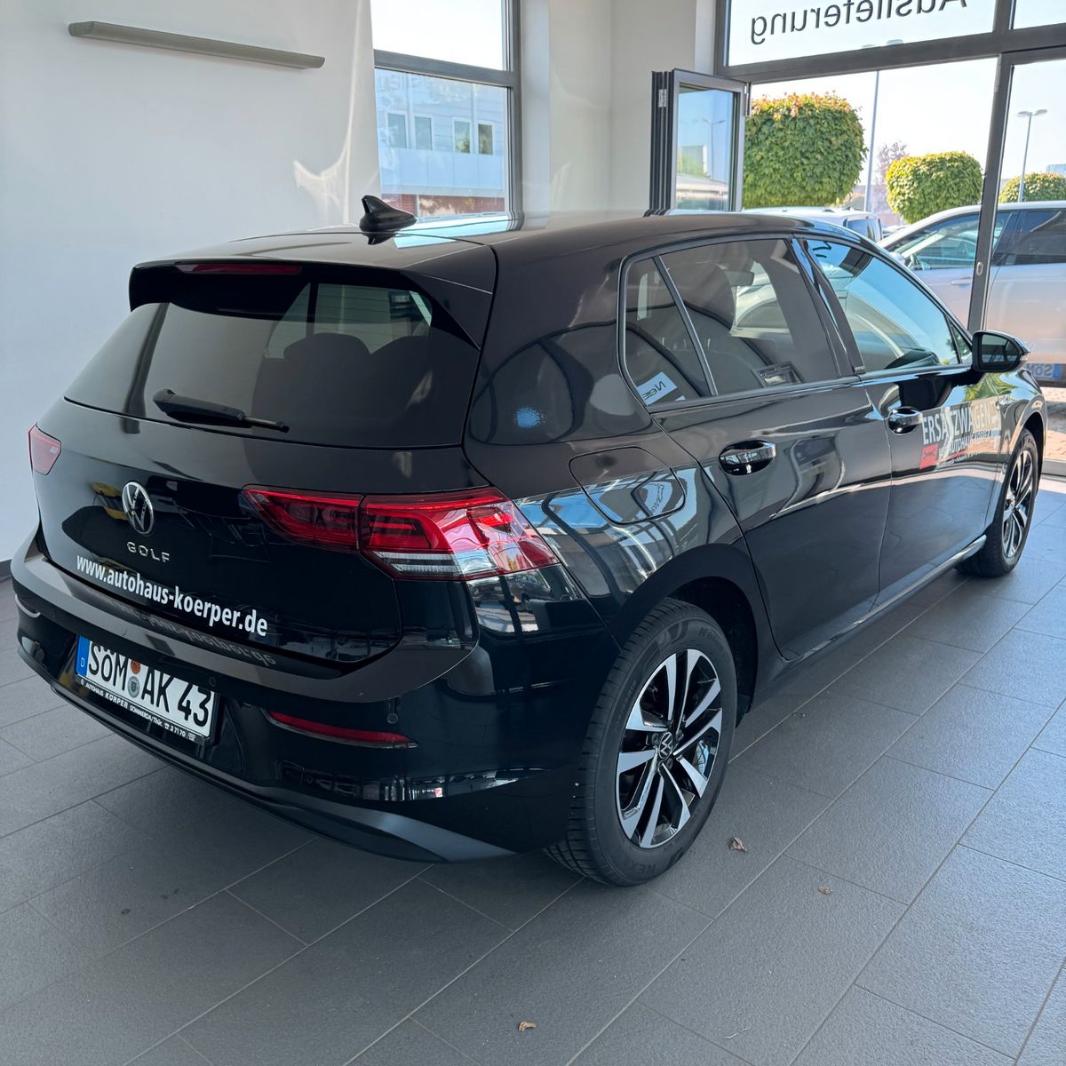 Volkswagen Golf VIII 1.5 TSI - Samsaru's Car Outlet