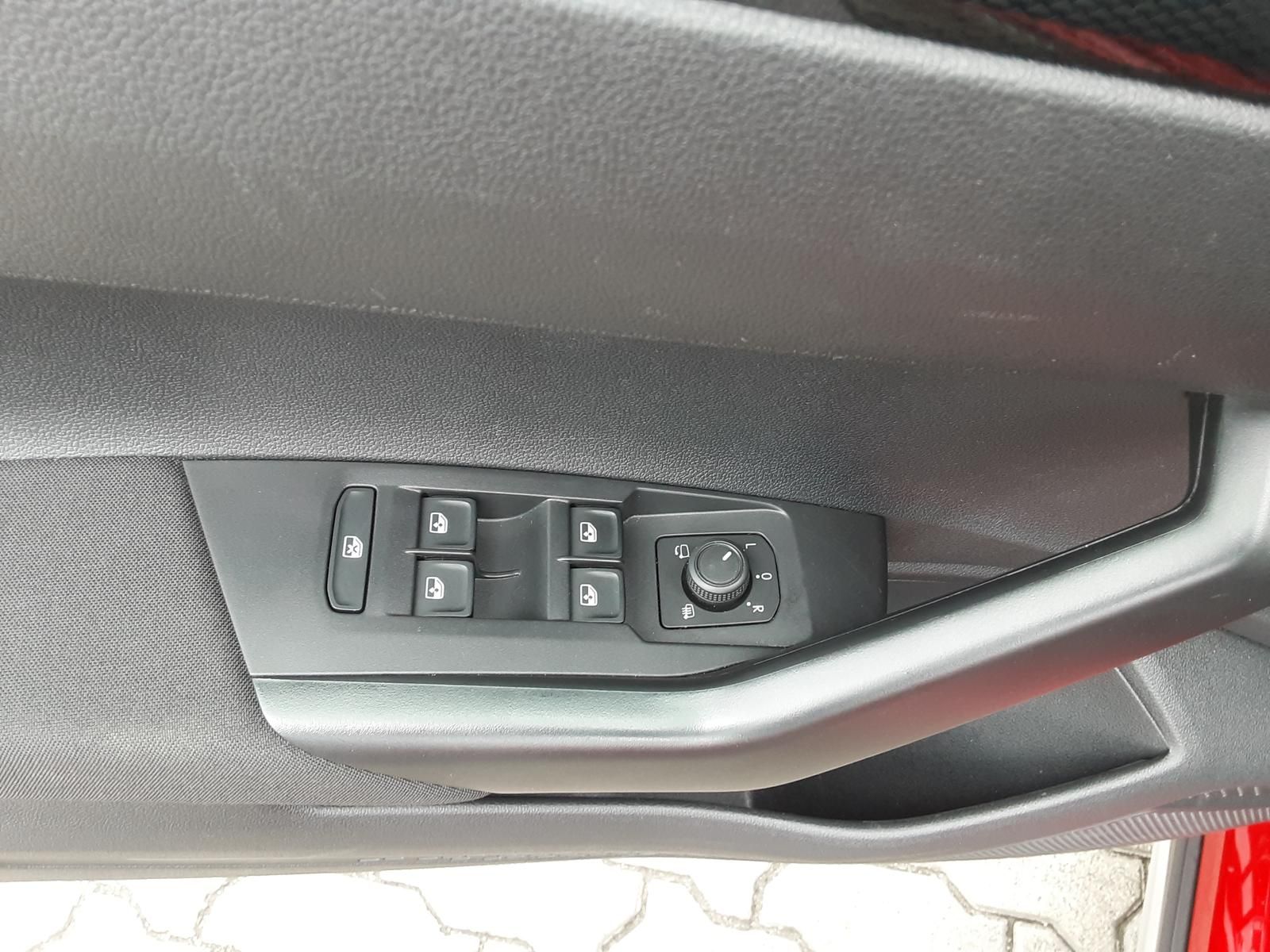 Volkswagen Taigo Life 1.0 TSI - Samsaru's Car Outlet
