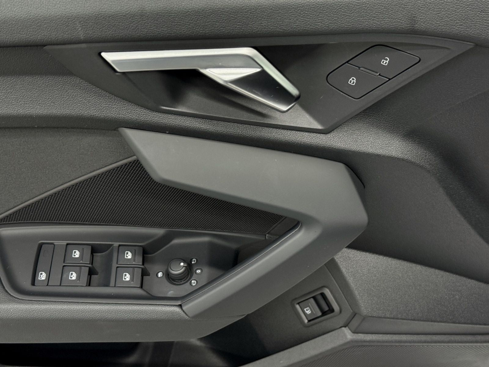 Audi A3 Sportback 45 TFSIe S LINE LM17 TEMPOMAT STAND