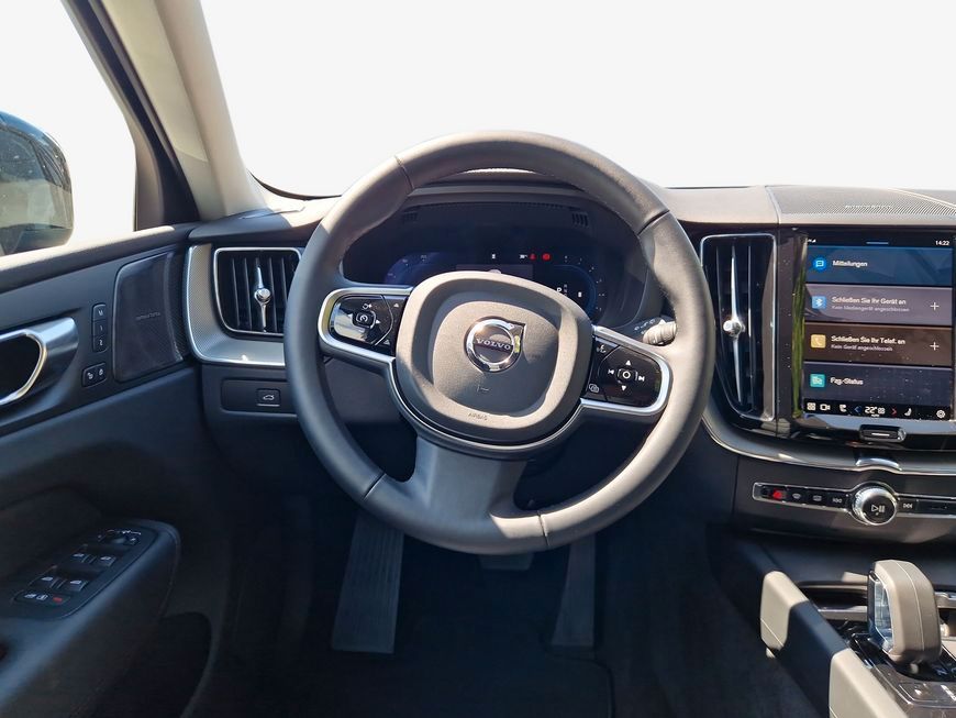 Volvo XC60 B5 B AWD Plus Dark