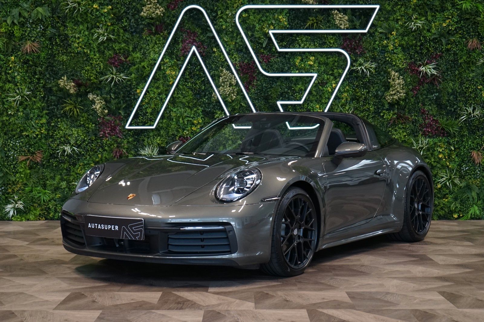 Porsche 992*TARGA 4*PDK*PDLS+*LIFT*360*136.281€ NETTO