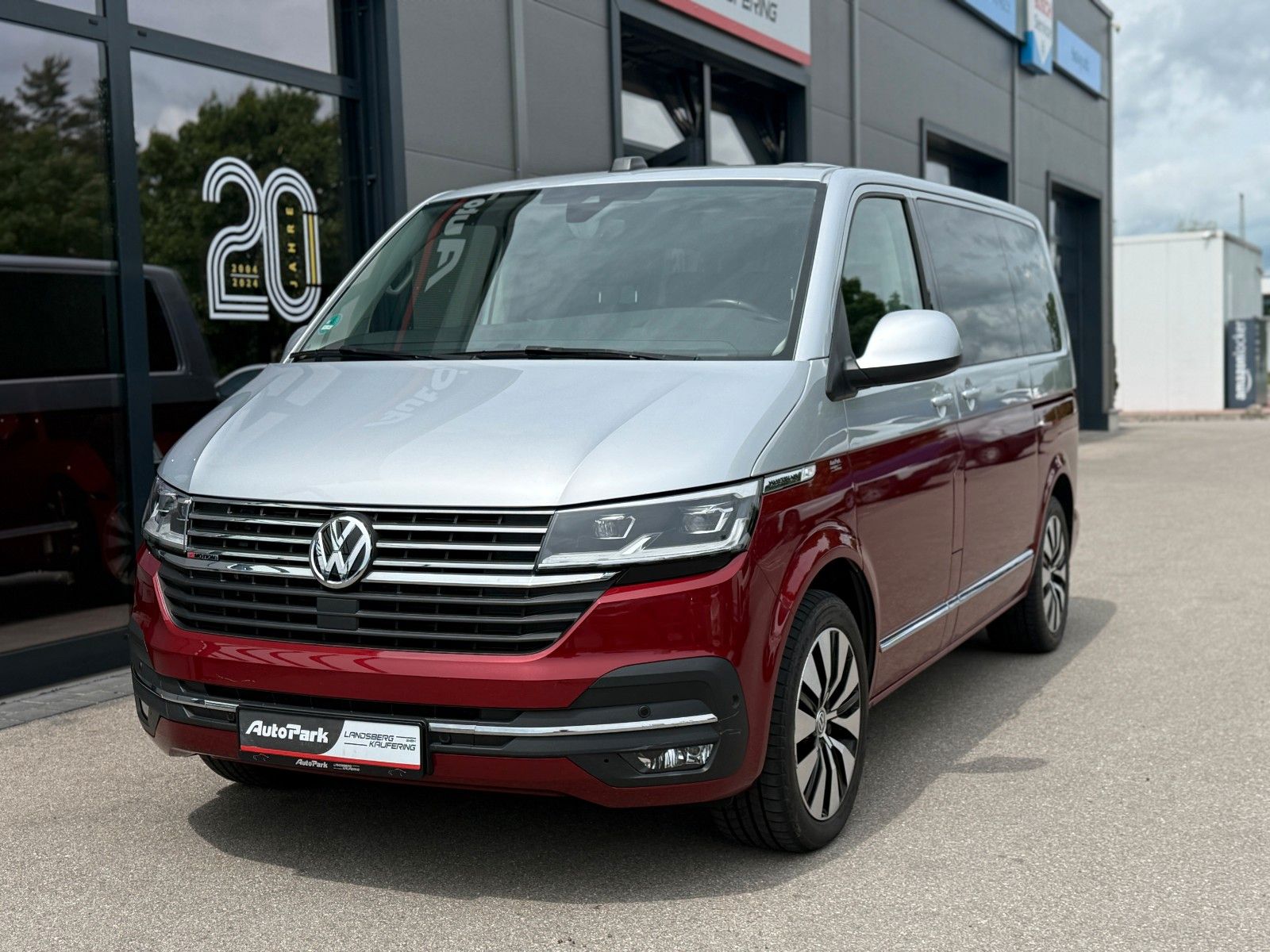 Volkswagen T6.1 MULTIVAN TDI 4MOTION DSG - Samsaru's Car Outlet