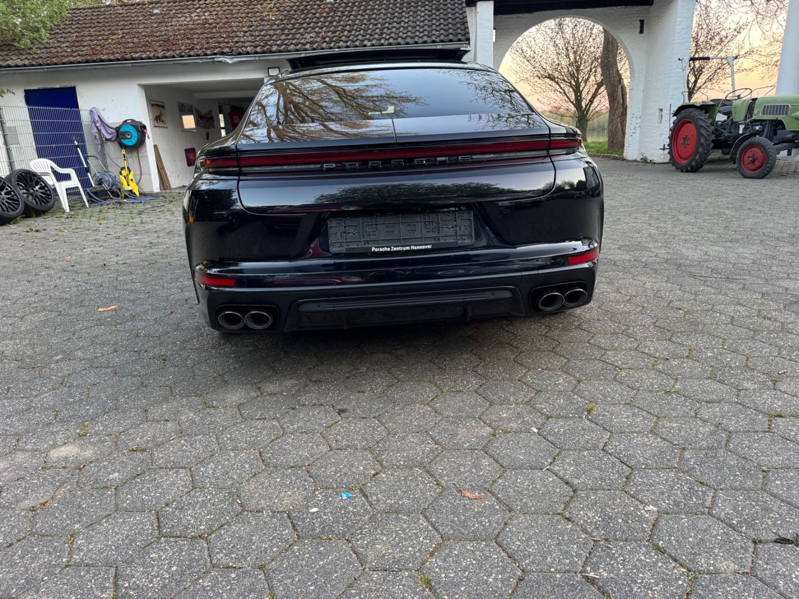 Porsche Panamera Vollausstattung, NP 227.543,25 €