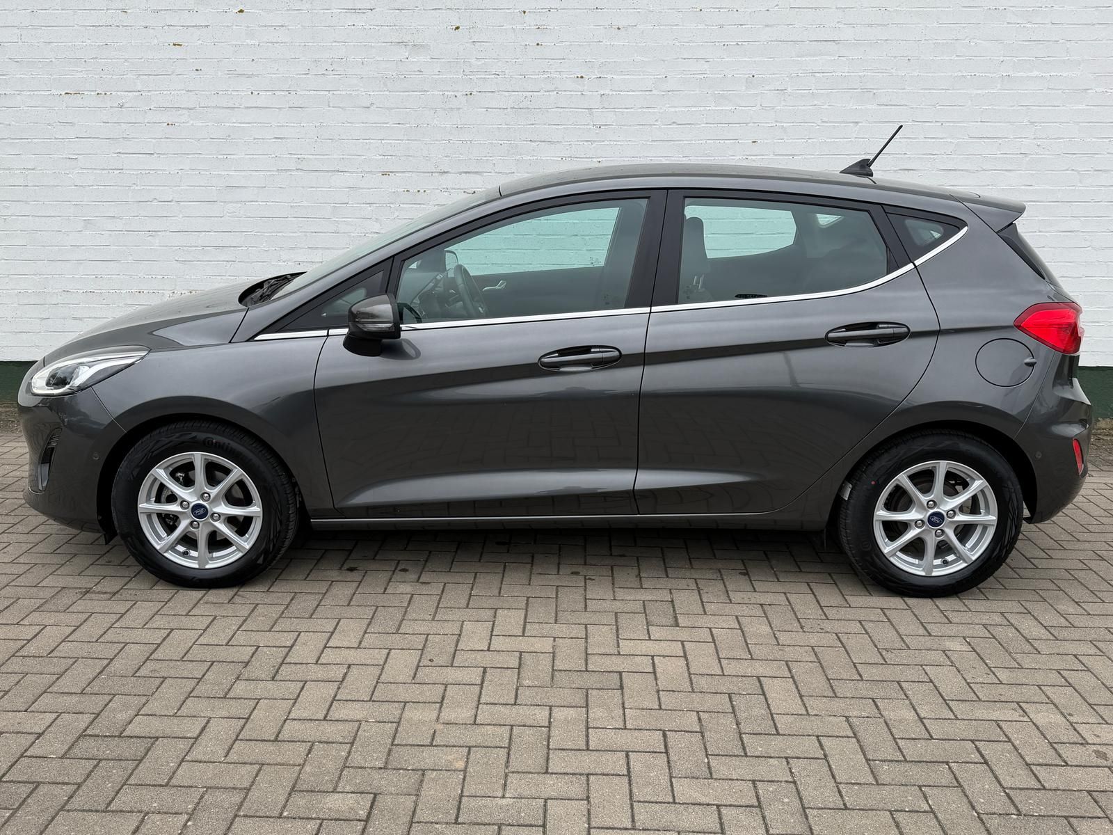 Ford Fiesta Titanium Autom*LED*ACC*RFK*WiPa*Navi*PDC*