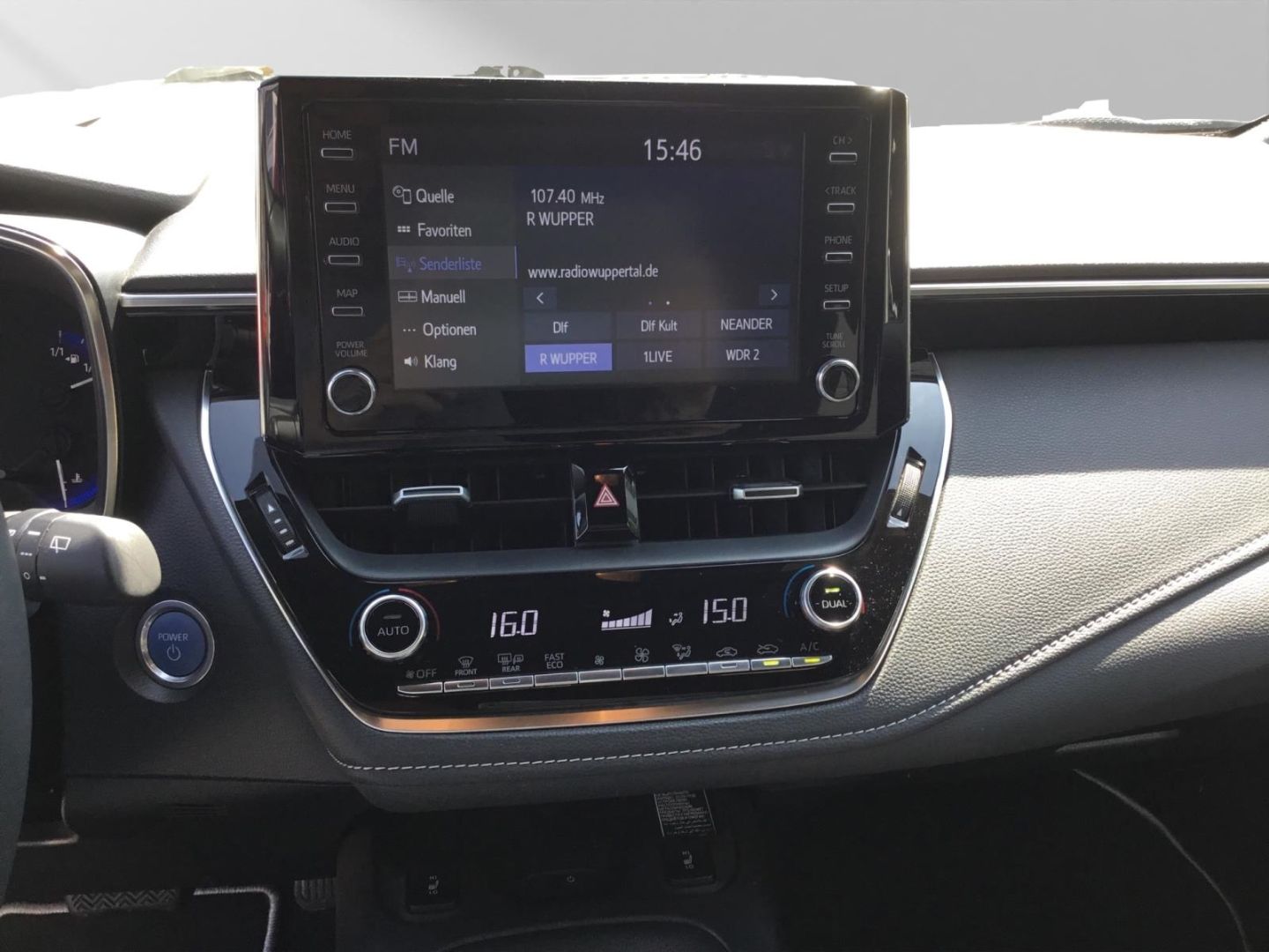 Toyota Corolla 1.8 Hybrid - Samsaru's Car Outlet