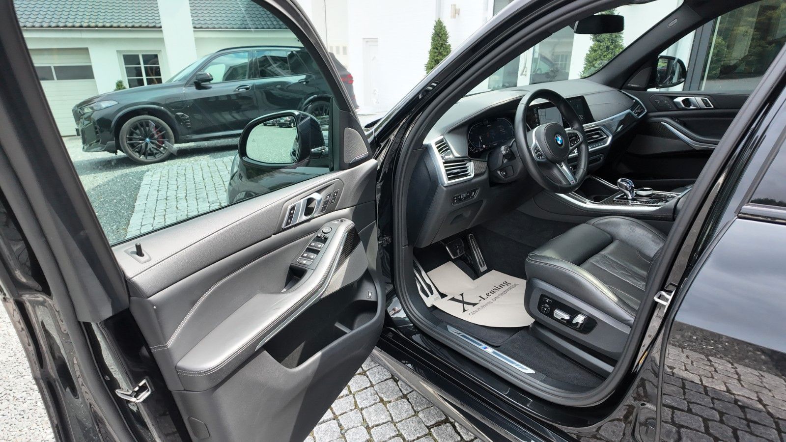BMW X5  xDrive 45e "M-SPORT, PANO, HUD, SPORTSITZE"