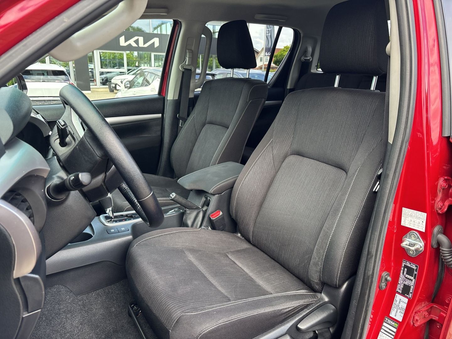 Toyota Hilux Double Cab Comfort 4x4 2.4 D-4D EU6d Sperr