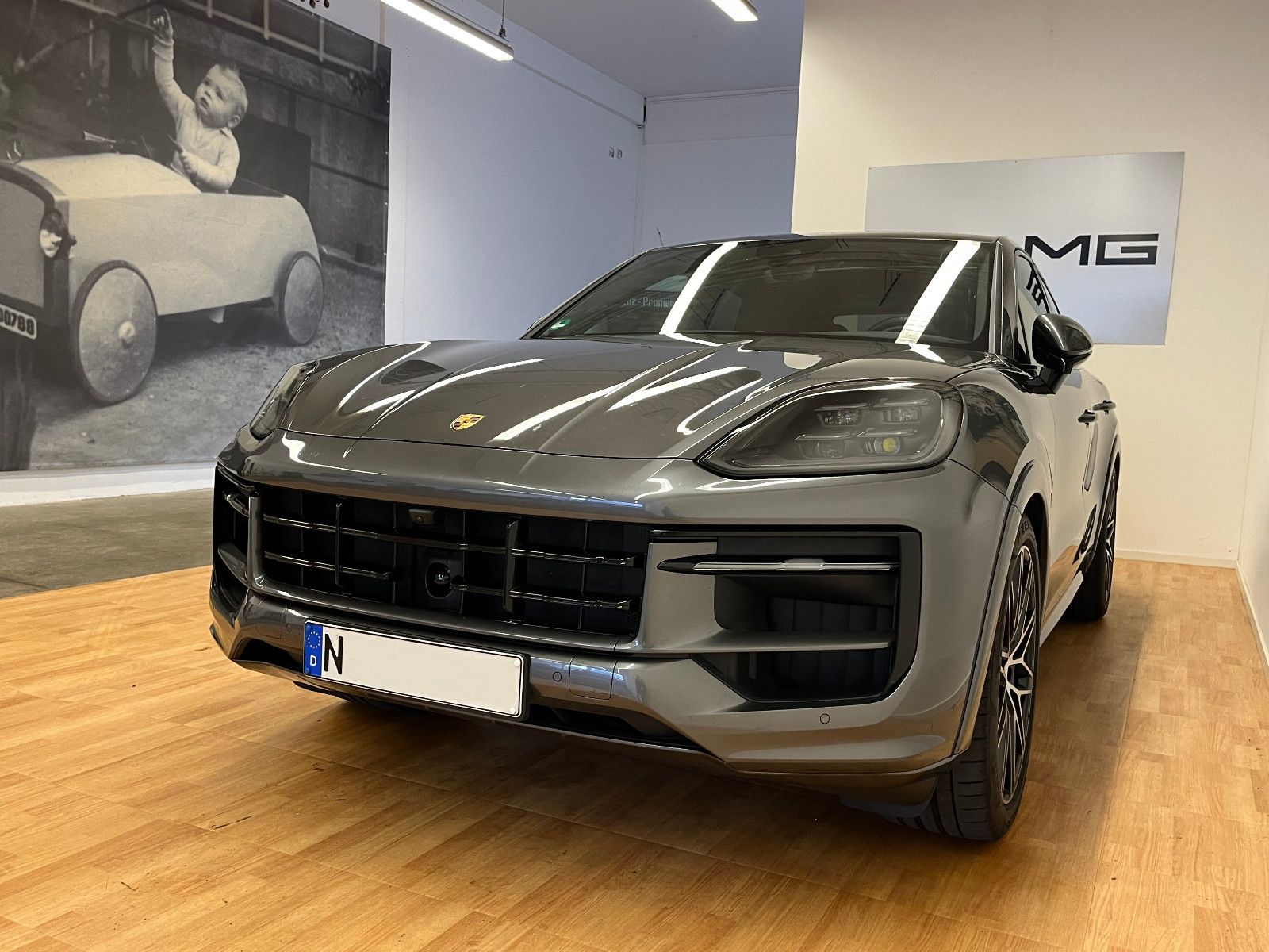 Porsche Cayenne GTS Coupe 22 Zoll Hinterachslenkung