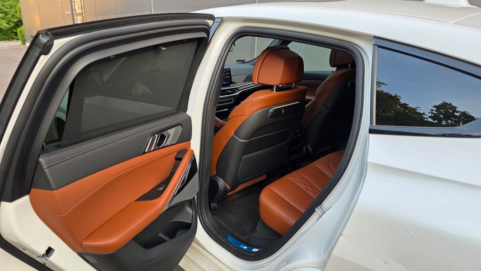 BMW X6 30d M - Samsaru's Car Outlet