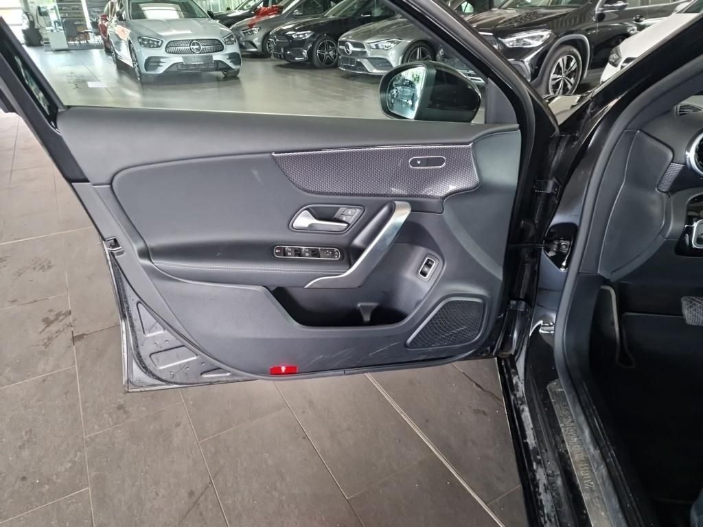 Mercedes-Benz A 200 Limousine - Samsaru's Car Outlet