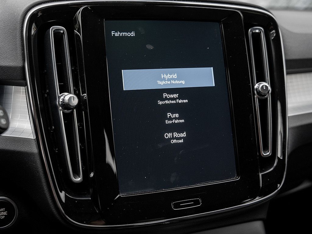 Volvo XC40 T4 Recharge Inscription Expression