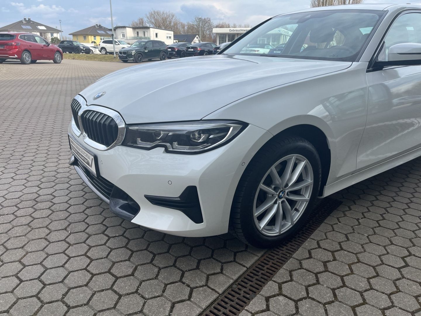 BMW 320 d Sport Line xDrive Limousine/Panodach/Navi