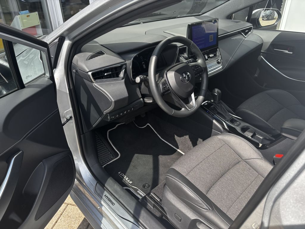 Toyota Corolla 2.0 Hybrid Touring Sports Team D. mit Te