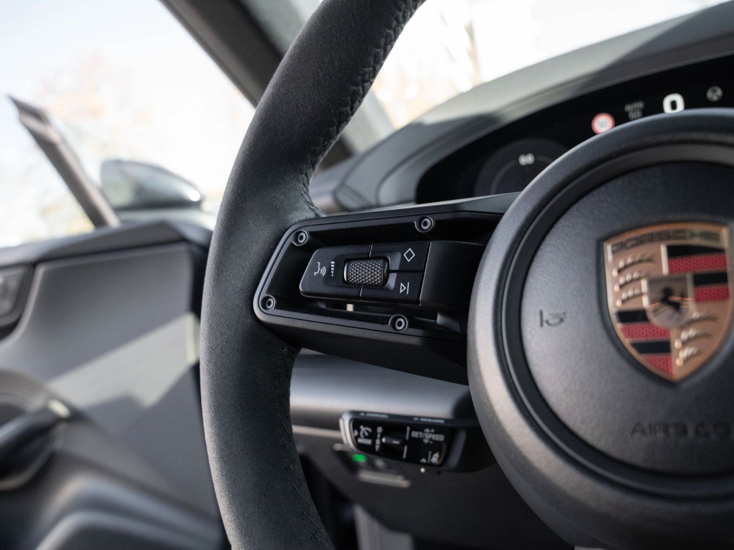 Porsche Macan 4 AHK Sport Chrono Paket Luftfederung