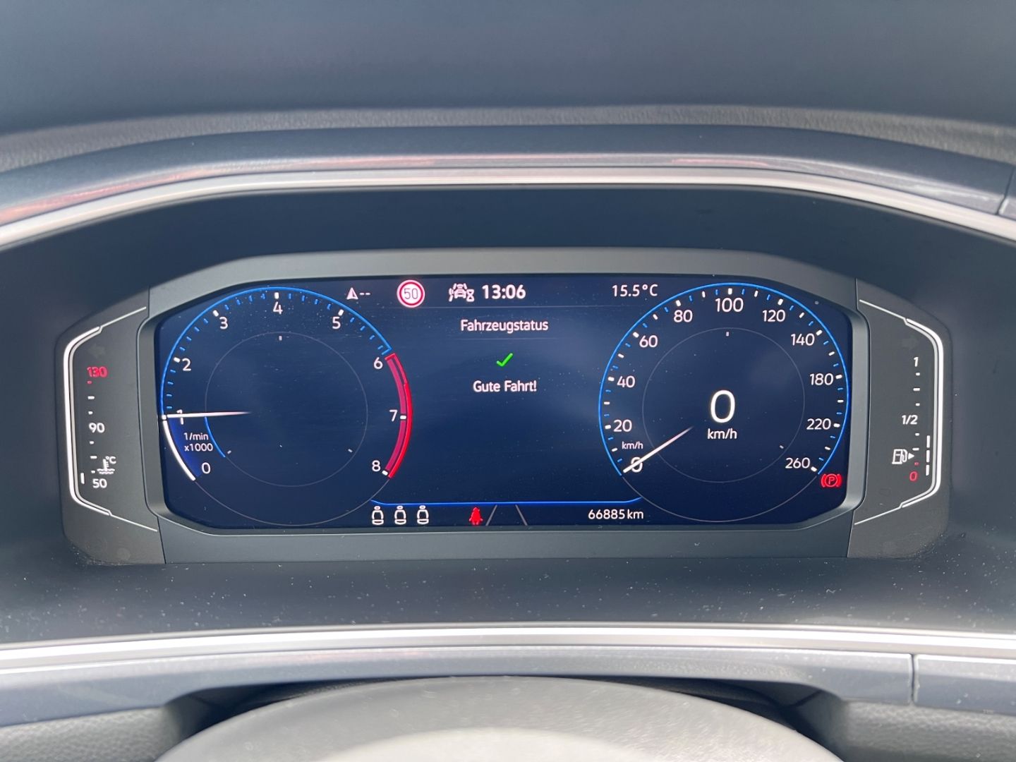Volkswagen T-Roc 1.0 TSI Style - Samsaru's Car Outlet