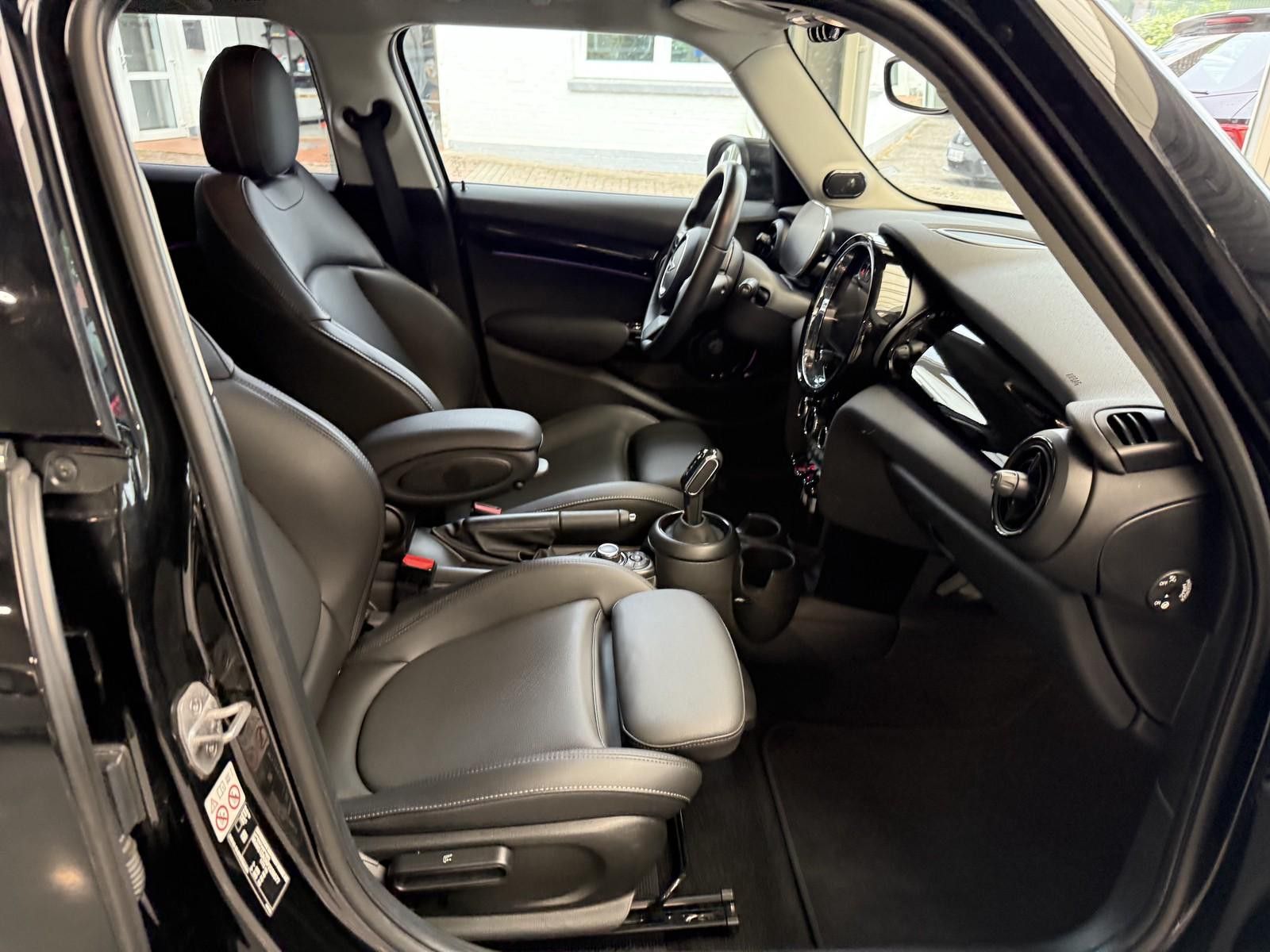 MINI Cooper S - Samsaru's Car Outlet