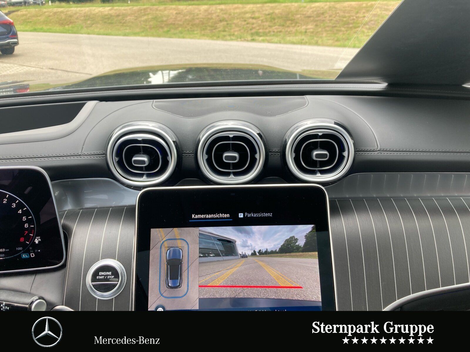 Mercedes-Benz GLC 300 e 4M AMG Premium Plus +AHK+Pano+DIST+20"