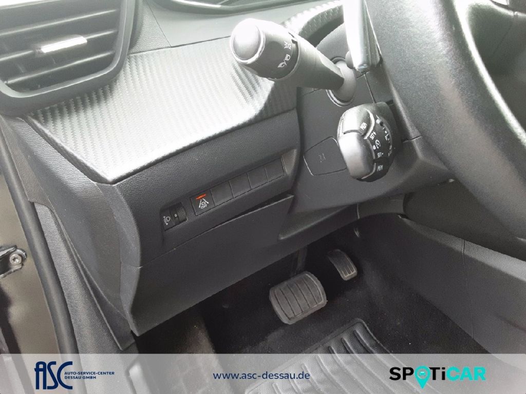 Peugeot 208 ALLU PUTE100 EAT8 - Samsaru's Car Outlet