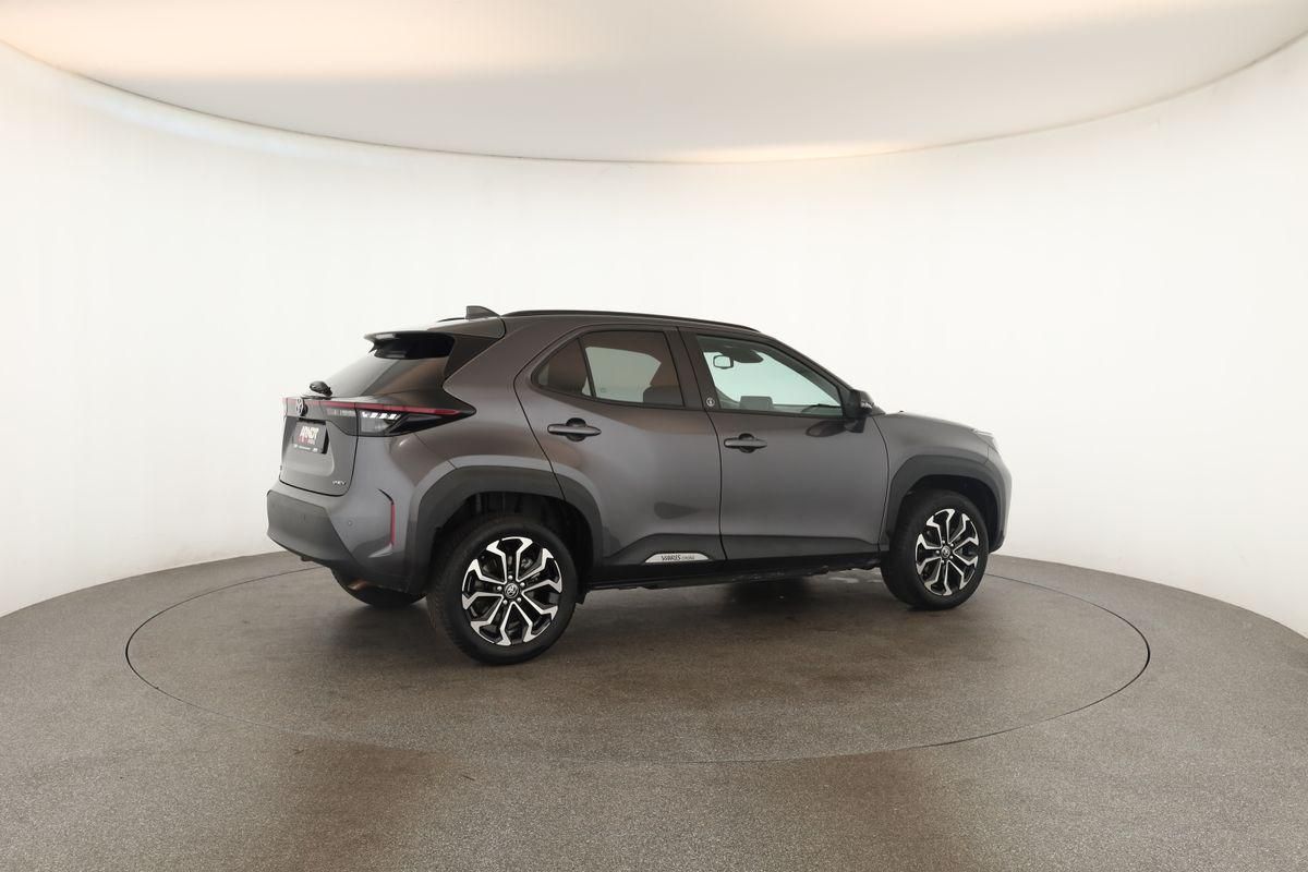 Toyota Yaris Cross CVT Team D LED Navi SHZ iACC Kam 17"