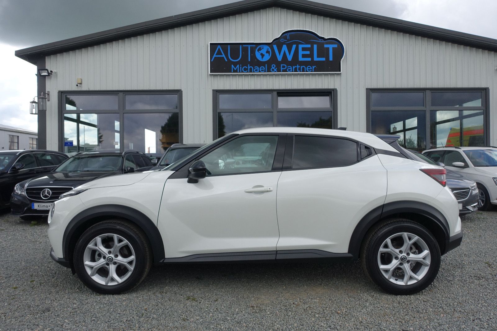 Nissan Juke 1.0 Aut. - Samsaru's Car Outlet