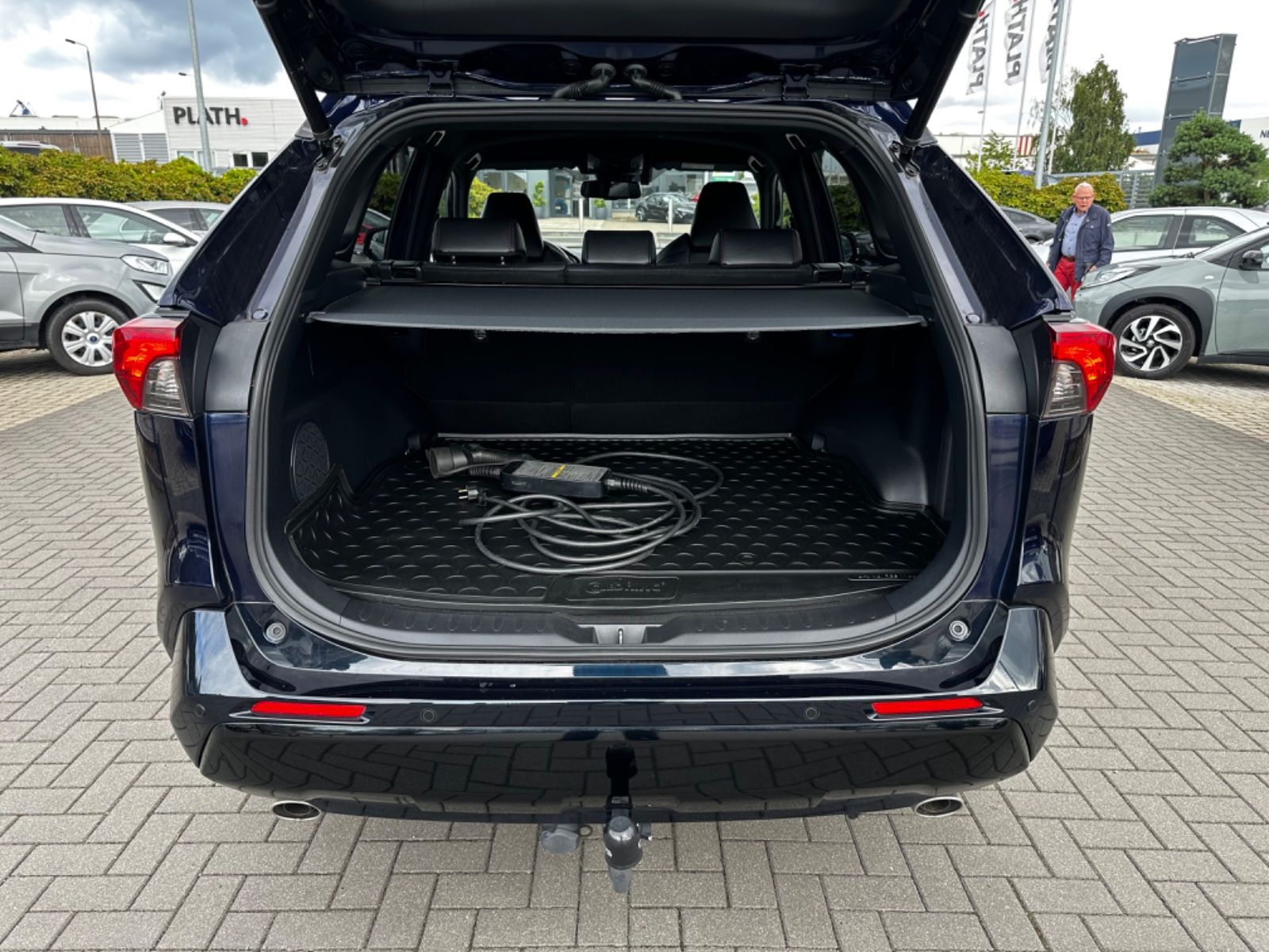 Toyota RAV 4 Plug-in Hybrid 4x4 Executive - Samsaru's Car Outlet