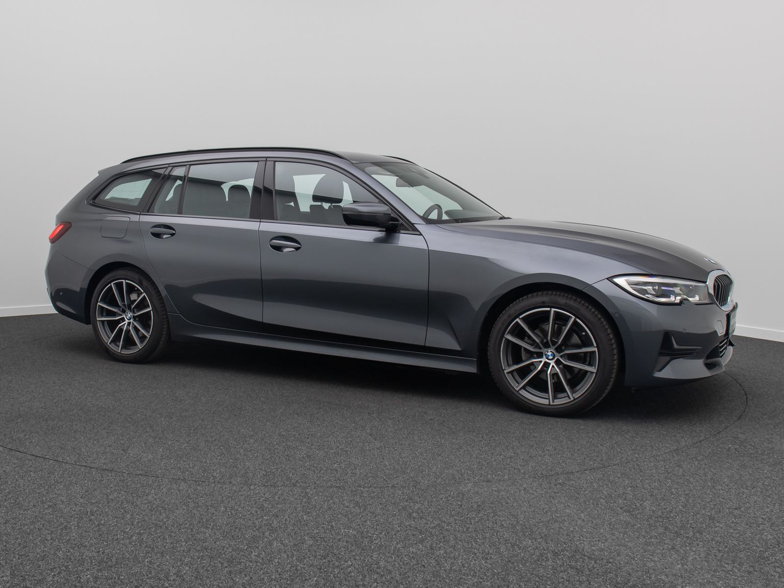BMW 320i Sport Line - Samsaru's Car Outlet