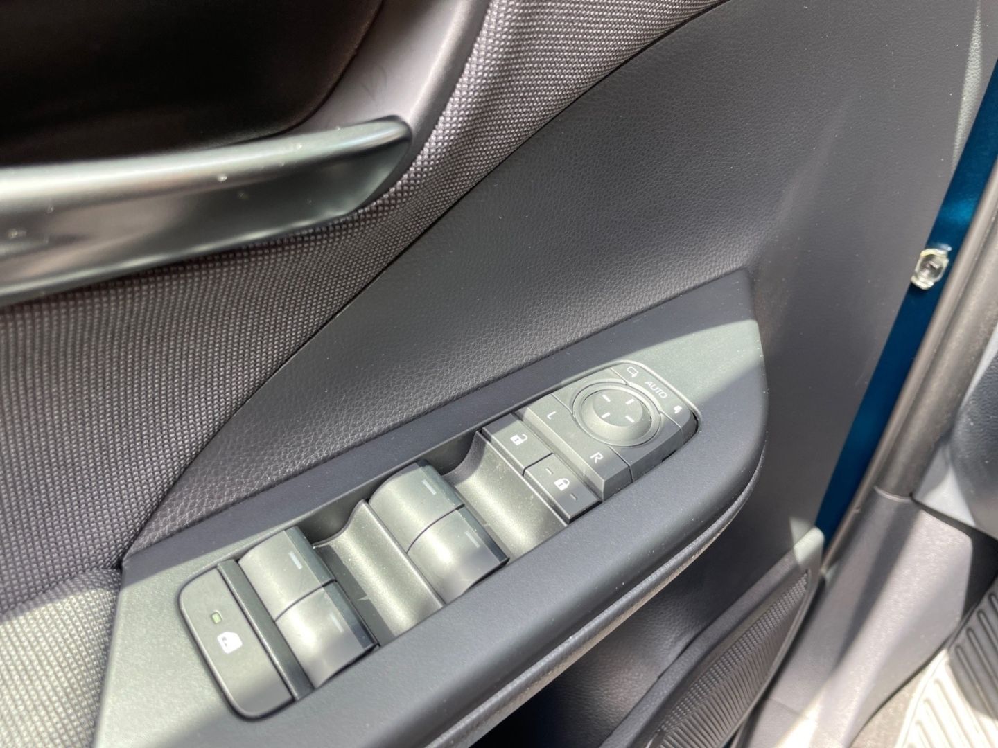 Toyota C-HR 1.8 Hybrid Team D *Technik-Paket*Kamera*SHZ